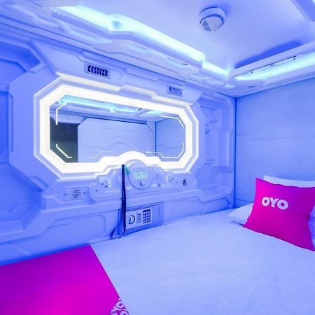 Oyo 89635 Modular Langkawi Capsule Hotel Padang Mat Sirat Екстер'єр фото