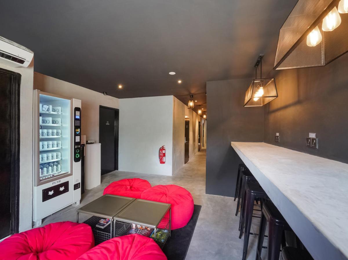 Oyo 89635 Modular Langkawi Capsule Hotel Padang Mat Sirat Екстер'єр фото