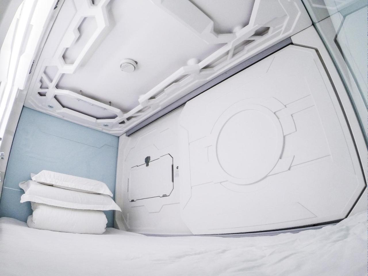 Oyo 89635 Modular Langkawi Capsule Hotel Padang Mat Sirat Екстер'єр фото