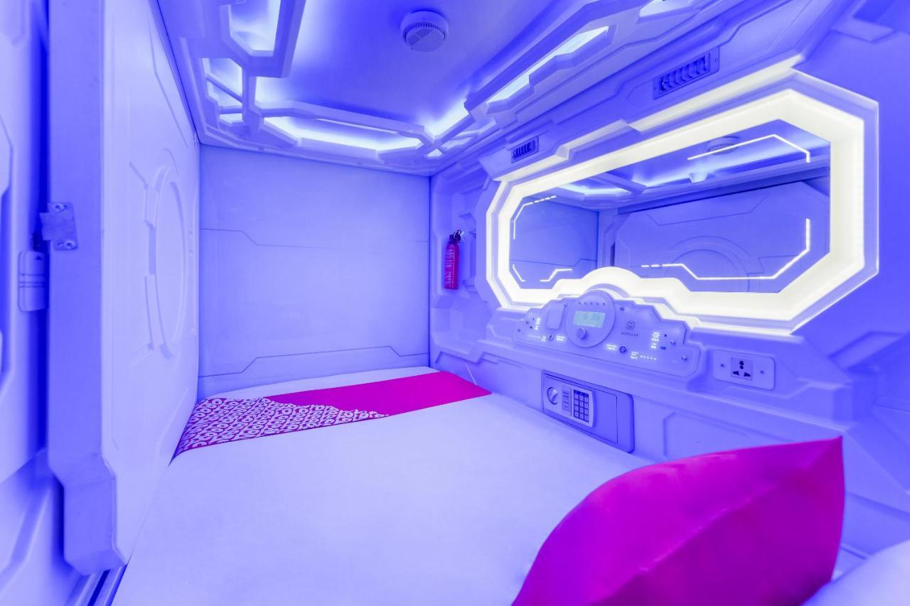 Oyo 89635 Modular Langkawi Capsule Hotel Padang Mat Sirat Екстер'єр фото