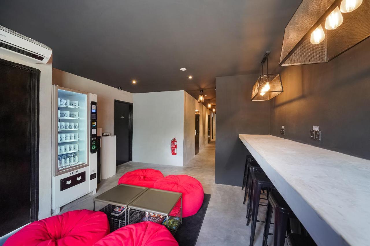 Oyo 89635 Modular Langkawi Capsule Hotel Padang Mat Sirat Екстер'єр фото